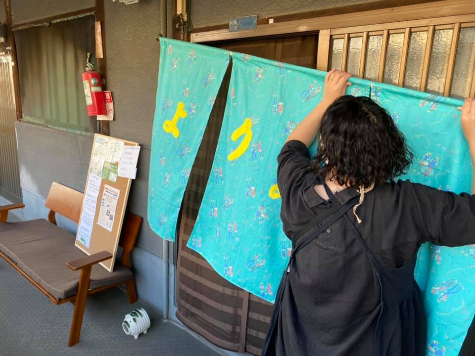 閉店作業中のちぃちぃ